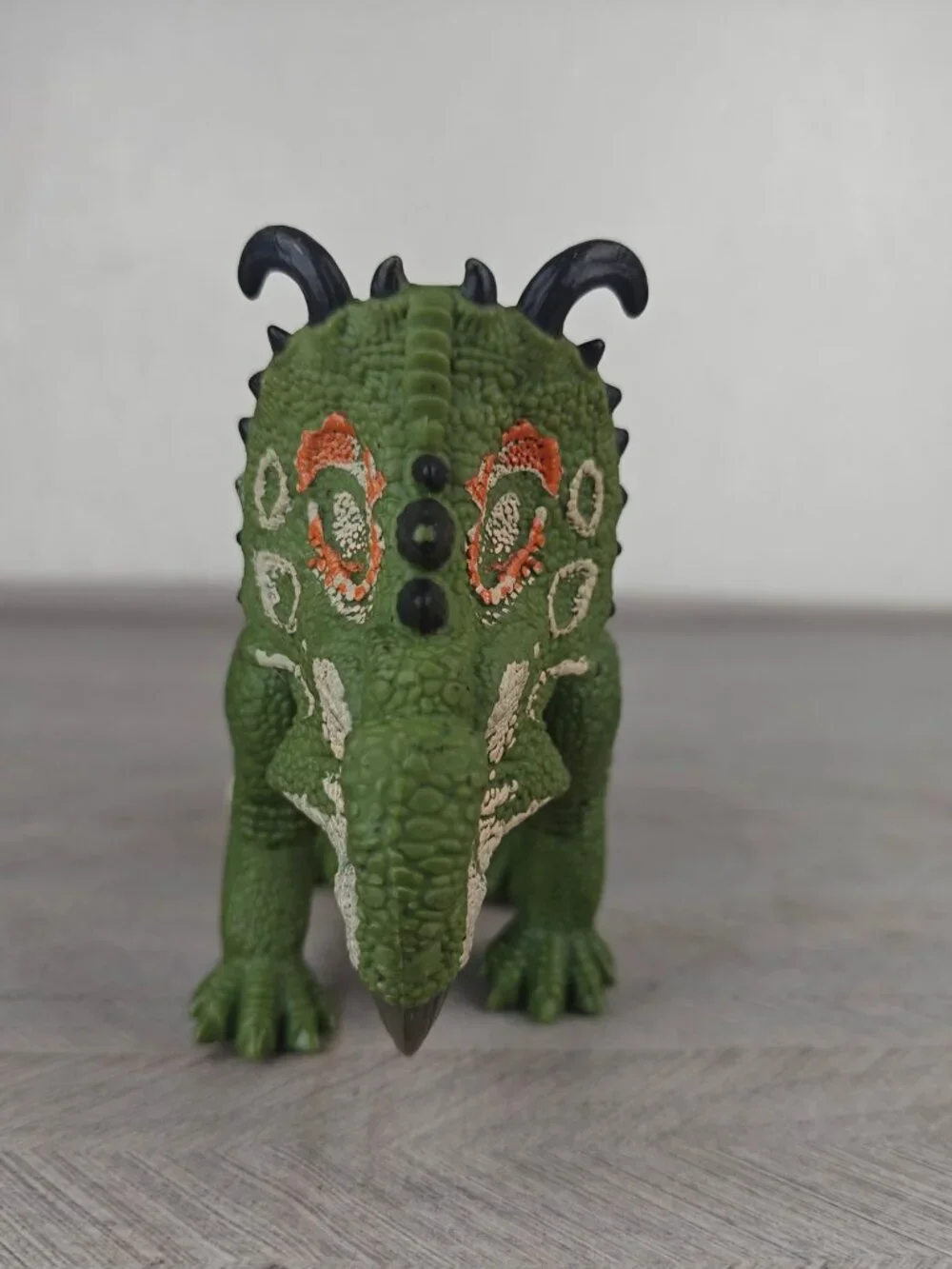 Jurassic World Fallen Kingdom Sinoceratops Roarivores Action Figure 2017